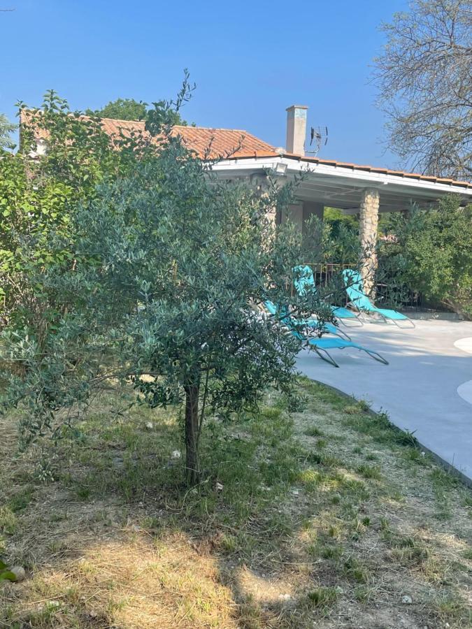 Villa Camille Céreste Eksteriør billede