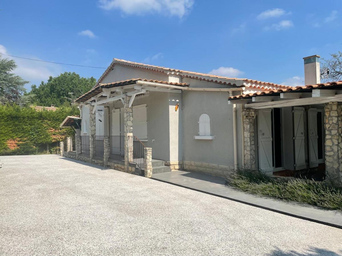 Villa Camille Céreste Eksteriør billede